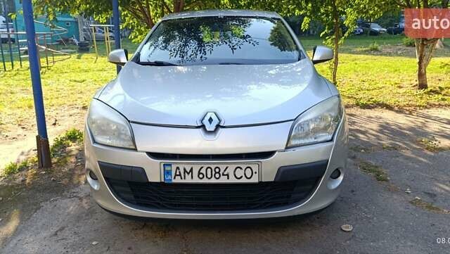 Рено Меган 2010 в Житомире на Automoto.ua Серый Рено Меган, объемом двигателя 1.46 л и пробегом 224 тыс. км за 6500 $, фото 10 на Automoto.ua