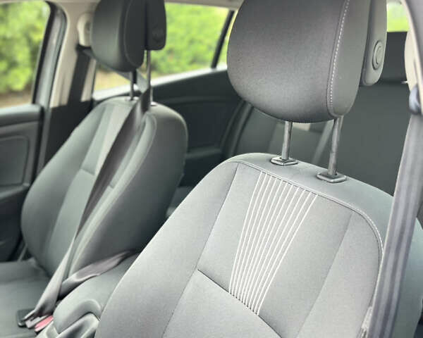 Сірий Рено Меган, об'ємом двигуна 1.6 л та пробігом 191 тис. км за 7600 $, фото 21 на Automoto.ua