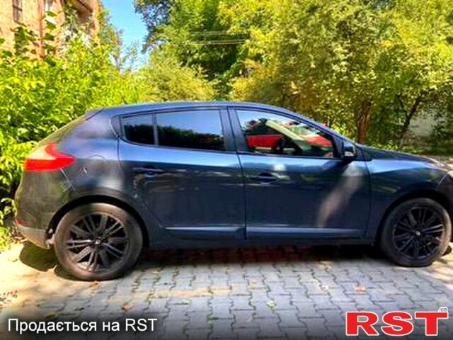 Серый Рено Меган, объемом двигателя 1.5 л и пробегом 293 тыс. км за 3900 $, фото 2 на Automoto.ua