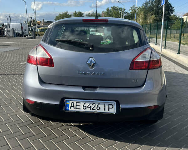 Рено Меган 2010 в Днепре (Днепропетровске) на Automoto.ua Серый Рено Меган, объемом двигателя 1.5 л и пробегом 326 тыс. км за 5550 $, фото 9 на Automoto.ua