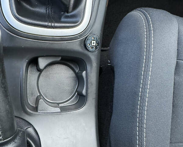 Серый Рено Меган, объемом двигателя 1.6 л и пробегом 180 тыс. км за 6550 $, фото 36 на Automoto.ua