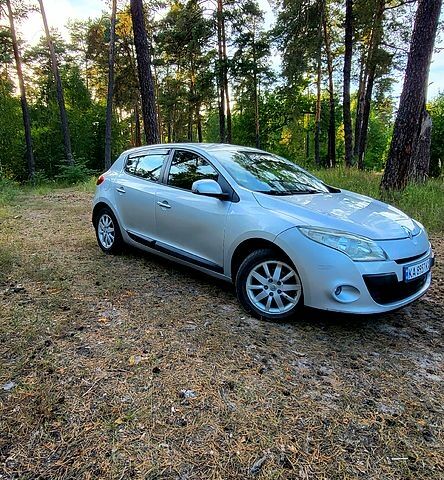 Серый Рено Меган, объемом двигателя 1.5 л и пробегом 348 тыс. км за 5250 $, фото 1 на Automoto.ua