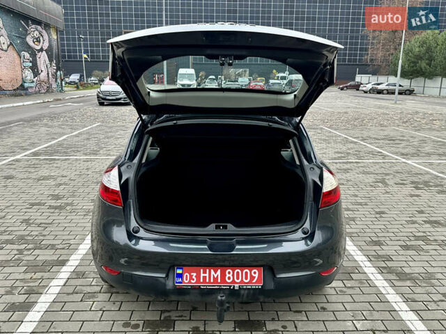 Серый Рено Меган, объемом двигателя 1.6 л и пробегом 164 тыс. км за 8000 $, фото 29 на Automoto.ua