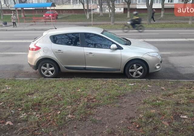 Серый Рено Меган, объемом двигателя 1.6 л и пробегом 215 тыс. км за 5999 $, фото 6 на Automoto.ua