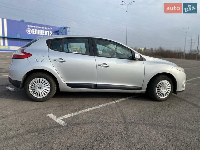 Серый Рено Меган, объемом двигателя 1.46 л и пробегом 286 тыс. км за 6650 $, фото 2 на Automoto.ua