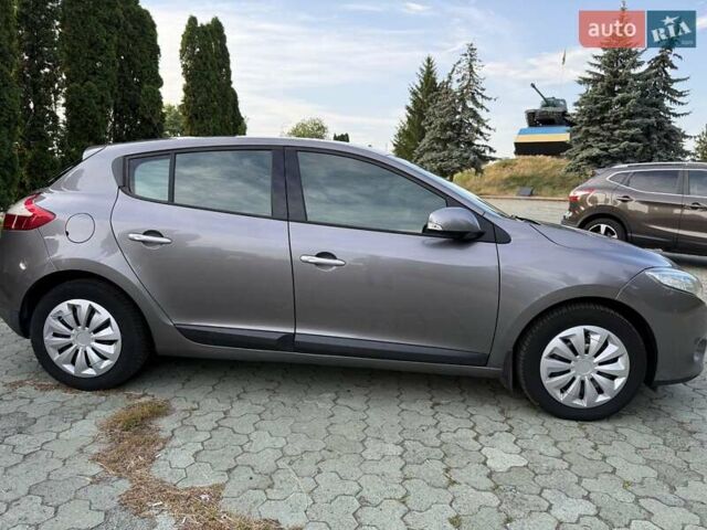 Серый Рено Меган, объемом двигателя 1.46 л и пробегом 268 тыс. км за 6650 $, фото 4 на Automoto.ua