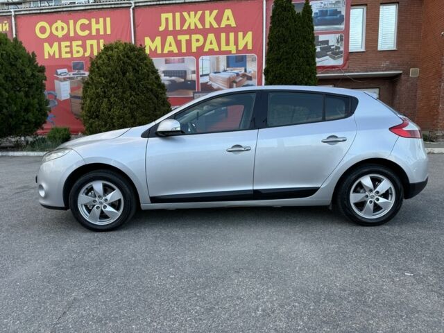 Рено Меган 2010 в Кропивницком (Кировограде) на Automoto.ua Серый Рено Меган, объемом двигателя 1.6 л и пробегом 179 тыс. км за 6550 $, фото 13 на Automoto.ua