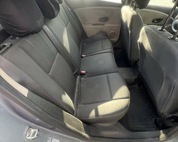 Рено Меган 2010 в Днепре (Днепропетровске) на Automoto.ua Серый Рено Меган, объемом двигателя 1.5 л и пробегом 326 тыс. км за 5550 $, фото 13 на Automoto.ua