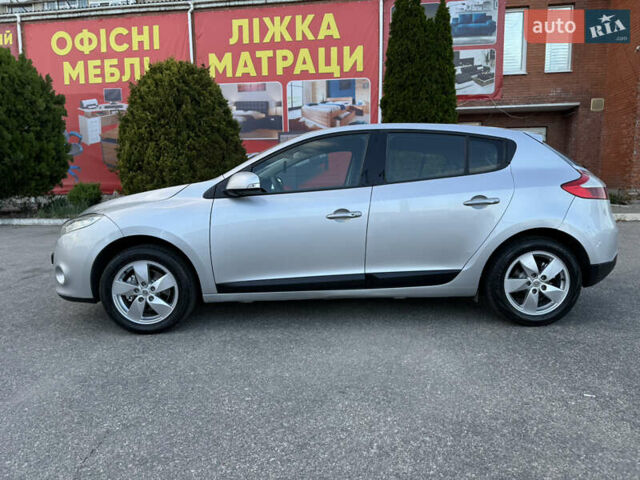 Серый Рено Меган, объемом двигателя 1.6 л и пробегом 180 тыс. км за 6550 $, фото 13 на Automoto.ua