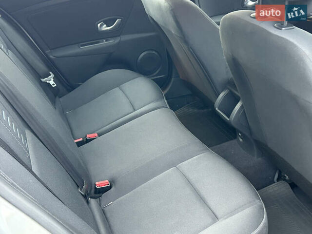 Серый Рено Меган, объемом двигателя 1.6 л и пробегом 228 тыс. км за 6399 $, фото 22 на Automoto.ua