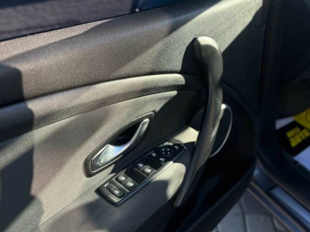 Серый Рено Меган, объемом двигателя 1.5 л и пробегом 289 тыс. км за 7200 $, фото 16 на Automoto.ua