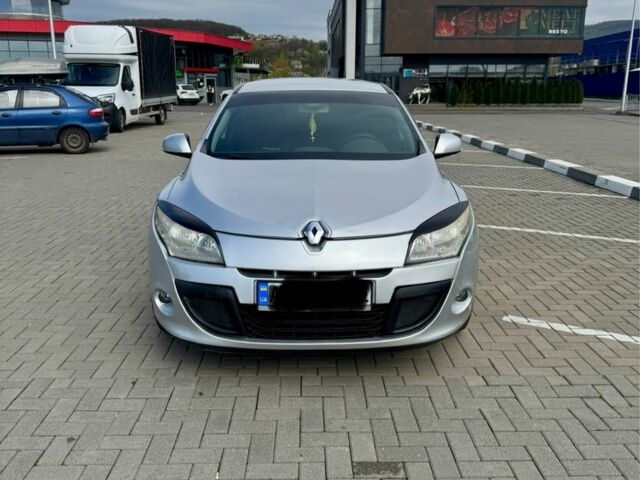 Сірий Рено Меган, об'ємом двигуна 1.6 л та пробігом 218 тис. км за 3600 $, фото 2 на Automoto.ua