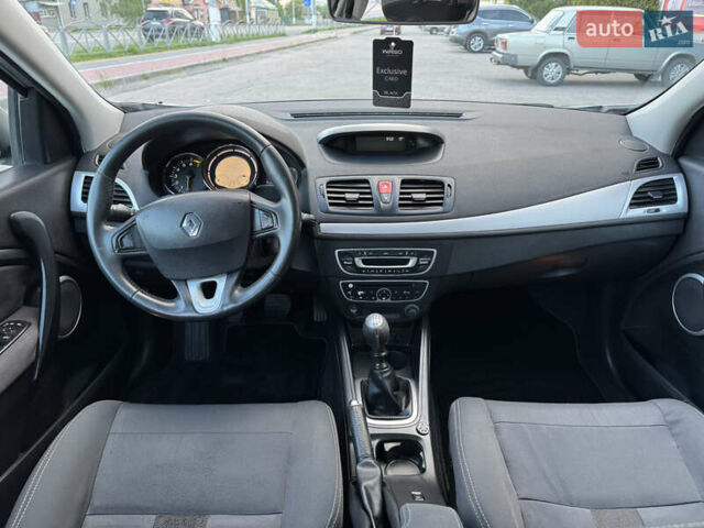 Серый Рено Меган, объемом двигателя 1.6 л и пробегом 180 тыс. км за 6550 $, фото 30 на Automoto.ua