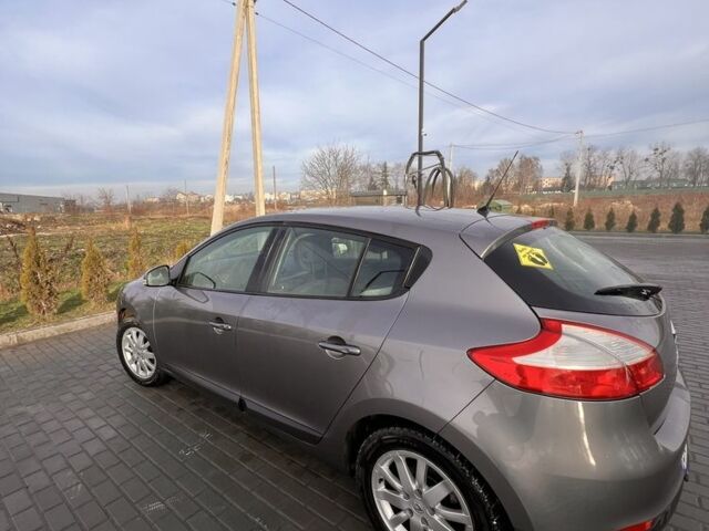 Серый Рено Меган, объемом двигателя 1.6 л и пробегом 181 тыс. км за 6600 $, фото 5 на Automoto.ua