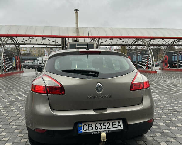 Серый Рено Меган, объемом двигателя 1.6 л и пробегом 248 тыс. км за 6800 $, фото 3 на Automoto.ua