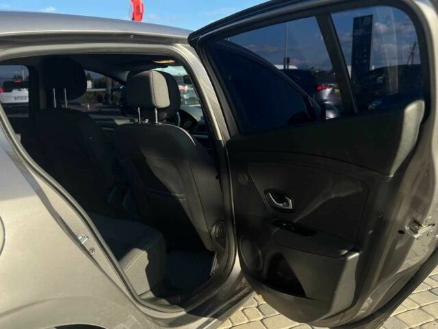 Серый Рено Меган, объемом двигателя 1.5 л и пробегом 289 тыс. км за 7200 $, фото 11 на Automoto.ua