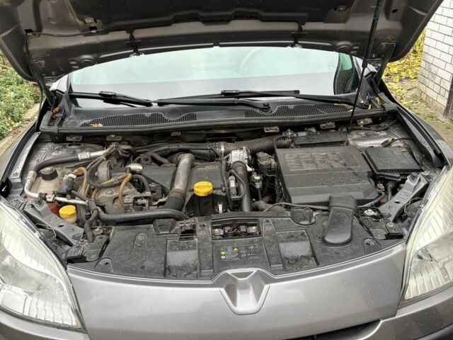 Серый Рено Меган, объемом двигателя 1.5 л и пробегом 256 тыс. км за 6500 $, фото 7 на Automoto.ua