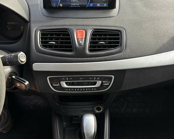 Сірий Рено Меган, об'ємом двигуна 1.6 л та пробігом 156 тис. км за 6699 $, фото 9 на Automoto.ua