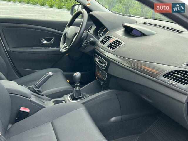 Серый Рено Меган, объемом двигателя 1.6 л и пробегом 228 тыс. км за 6399 $, фото 48 на Automoto.ua