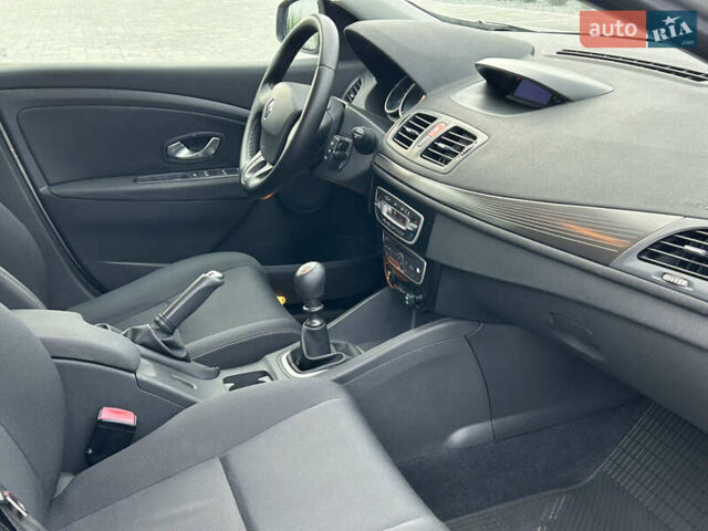 Серый Рено Меган, объемом двигателя 1.6 л и пробегом 228 тыс. км за 6399 $, фото 31 на Automoto.ua