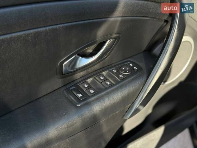 Серый Рено Меган, объемом двигателя 1.46 л и пробегом 236 тыс. км за 6999 $, фото 8 на Automoto.ua