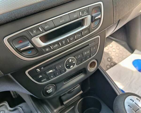 Сірий Рено Меган, об'ємом двигуна 1.5 л та пробігом 155 тис. км за 7057 $, фото 9 на Automoto.ua