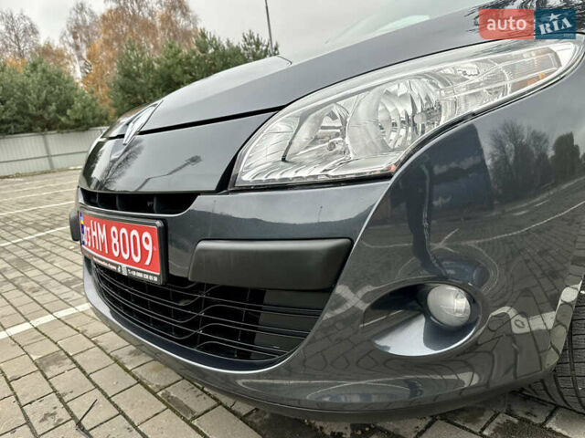 Серый Рено Меган, объемом двигателя 1.6 л и пробегом 164 тыс. км за 8000 $, фото 23 на Automoto.ua