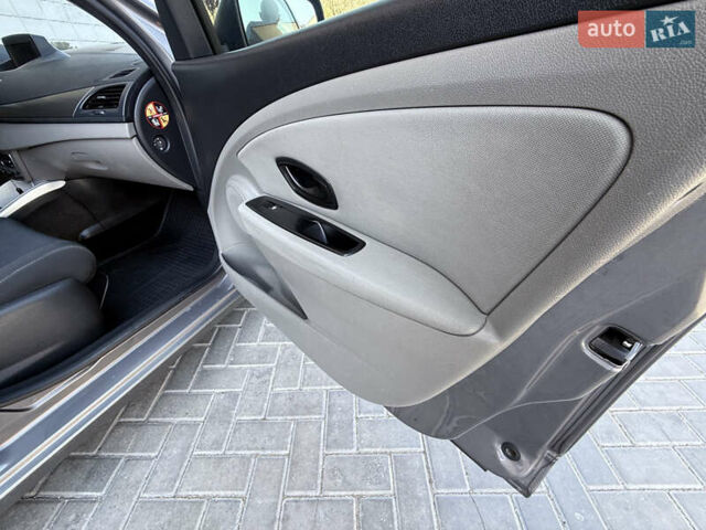 Рено Меган 2010 в Одессе на Automoto.ua Серый Рено Меган, объемом двигателя 1.46 л и пробегом 221 тыс. км за 5999 $, фото 47 на Automoto.ua