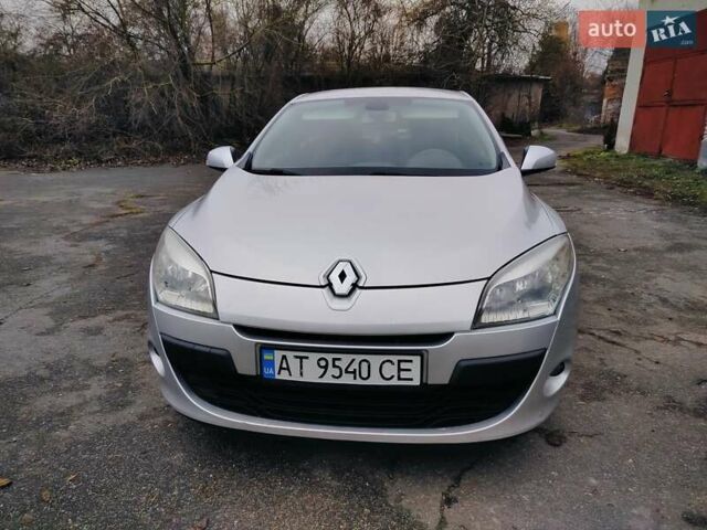 Серый Рено Меган, объемом двигателя 1.4 л и пробегом 247 тыс. км за 5900 $, фото 10 на Automoto.ua