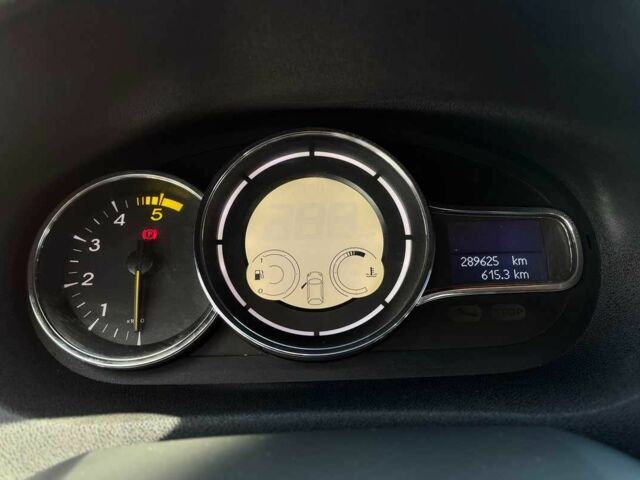 Серый Рено Меган, объемом двигателя 1.5 л и пробегом 289 тыс. км за 7200 $, фото 21 на Automoto.ua