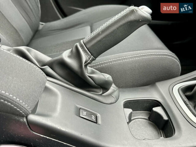 Серый Рено Меган, объемом двигателя 1.6 л и пробегом 164 тыс. км за 8000 $, фото 37 на Automoto.ua