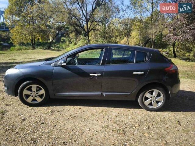 Серый Рено Меган, объемом двигателя 1.46 л и пробегом 178 тыс. км за 5600 $, фото 9 на Automoto.ua