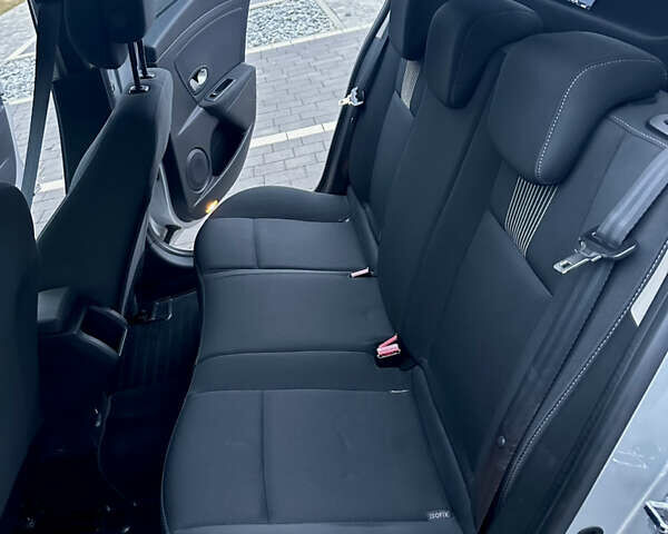 Серый Рено Меган, объемом двигателя 1.46 л и пробегом 260 тыс. км за 7200 $, фото 15 на Automoto.ua