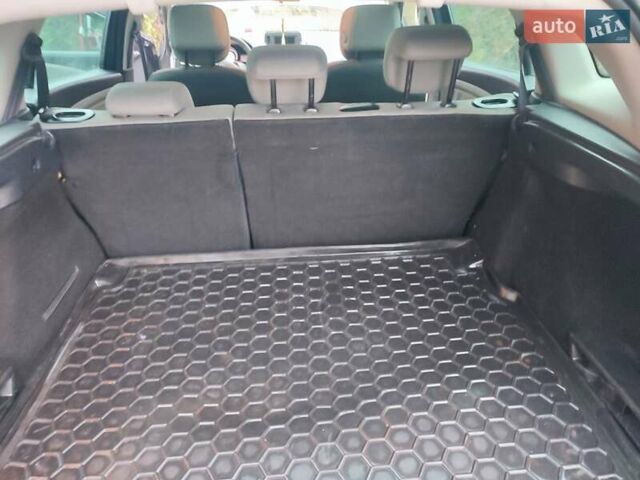 Сірий Рено Меган, об'ємом двигуна 1.46 л та пробігом 270 тис. км за 6300 $, фото 7 на Automoto.ua