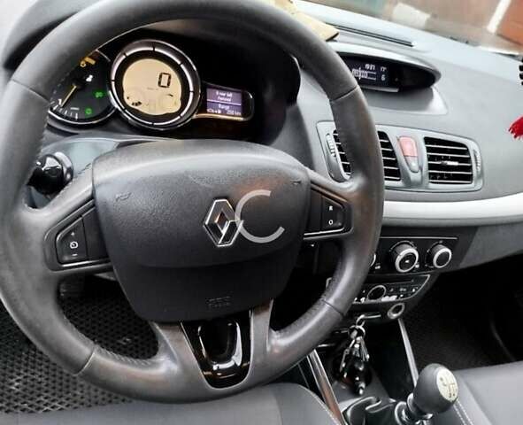 Сірий Рено Меган, об'ємом двигуна 1.9 л та пробігом 237 тис. км за 5800 $, фото 1 на Automoto.ua