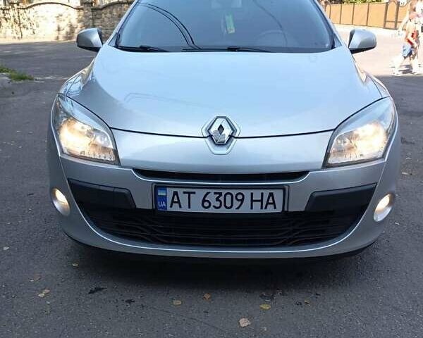 Сірий Рено Меган, об'ємом двигуна 1.9 л та пробігом 237 тис. км за 5800 $, фото 14 на Automoto.ua
