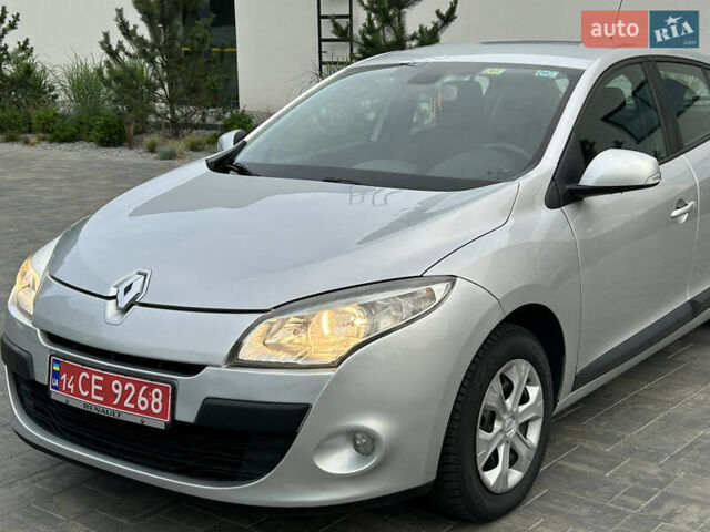Серый Рено Меган, объемом двигателя 1.6 л и пробегом 228 тыс. км за 6399 $, фото 37 на Automoto.ua