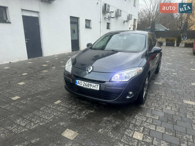 Сірий Рено Меган, об'ємом двигуна 1.46 л та пробігом 241 тис. км за 6500 $, фото 1 на Automoto.ua