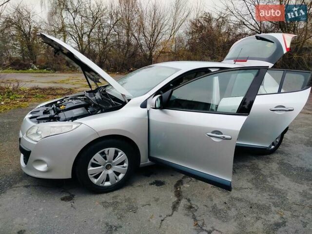 Серый Рено Меган, объемом двигателя 1.4 л и пробегом 247 тыс. км за 5900 $, фото 23 на Automoto.ua