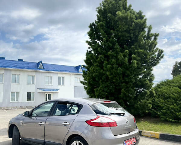 Сірий Рено Меган, об'ємом двигуна 1.6 л та пробігом 191 тис. км за 7600 $, фото 10 на Automoto.ua