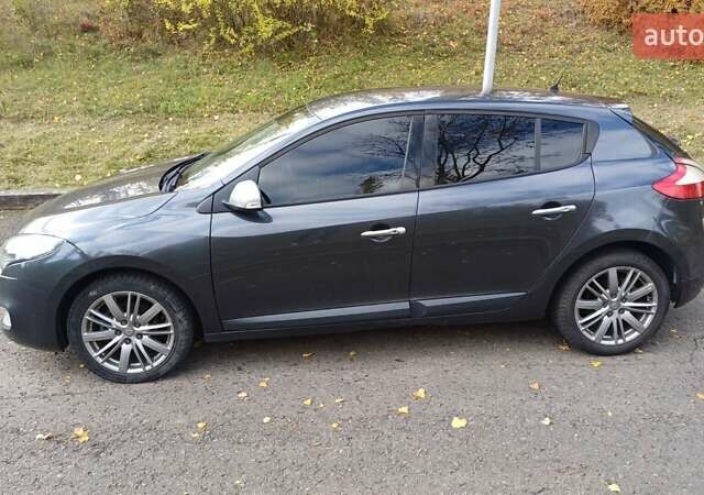 Рено Меган 2010 в Ровно на Automoto.ua Серый Рено Меган, объемом двигателя 1.46 л и пробегом 286 тыс. км за 5500 $, фото 7 на Automoto.ua