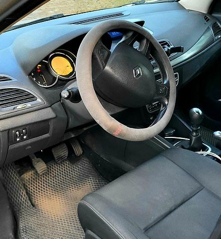 Серый Рено Меган, объемом двигателя 1.5 л и пробегом 348 тыс. км за 5250 $, фото 8 на Automoto.ua