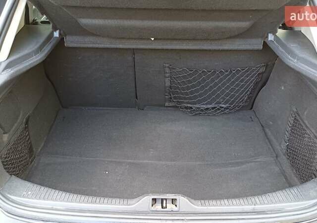 Рено Меган 2010 в Ровно на Automoto.ua Серый Рено Меган, объемом двигателя 1.46 л и пробегом 286 тыс. км за 5500 $, фото 18 на Automoto.ua