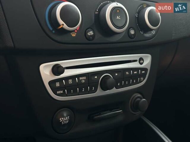 Серый Рено Меган, объемом двигателя 1.6 л и пробегом 168 тыс. км за 6500 $, фото 22 на Automoto.ua