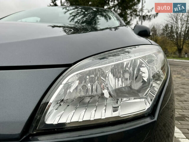 Серый Рено Меган, объемом двигателя 1.6 л и пробегом 164 тыс. км за 8000 $, фото 22 на Automoto.ua