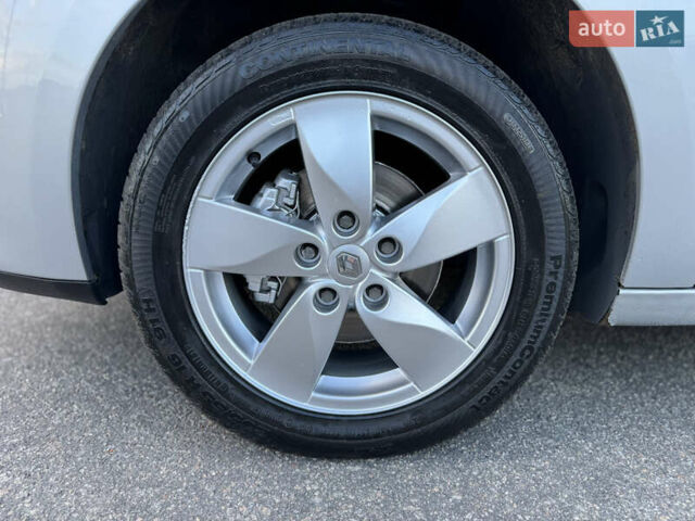 Серый Рено Меган, объемом двигателя 1.6 л и пробегом 180 тыс. км за 6550 $, фото 24 на Automoto.ua