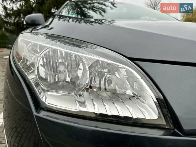 Серый Рено Меган, объемом двигателя 1.6 л и пробегом 164 тыс. км за 8000 $, фото 20 на Automoto.ua