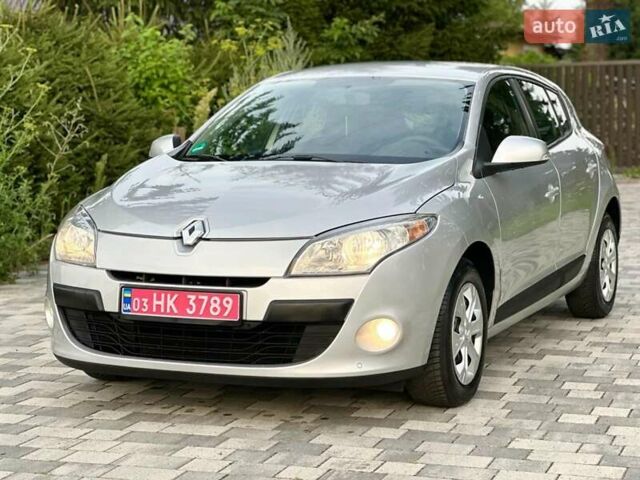 Сірий Рено Меган, об'ємом двигуна 1.6 л та пробігом 168 тис. км за 6600 $, фото 8 на Automoto.ua