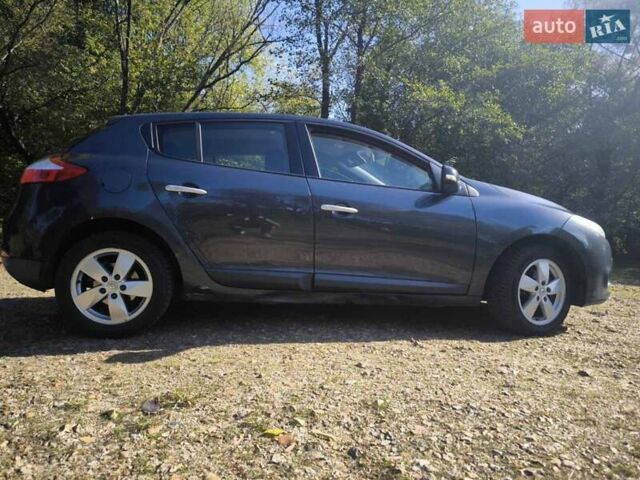 Серый Рено Меган, объемом двигателя 1.46 л и пробегом 178 тыс. км за 5600 $, фото 8 на Automoto.ua