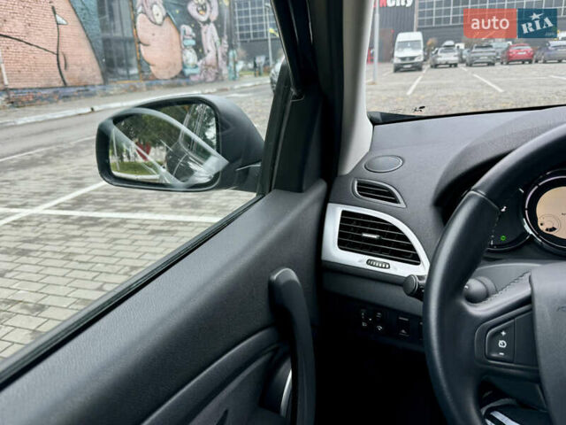 Серый Рено Меган, объемом двигателя 1.6 л и пробегом 164 тыс. км за 8000 $, фото 48 на Automoto.ua